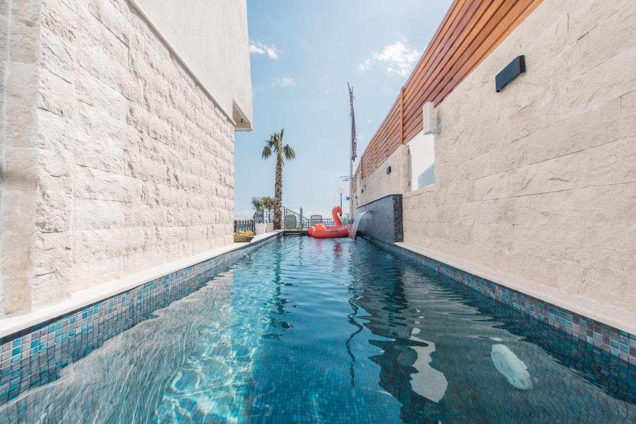 Hotel Padam &