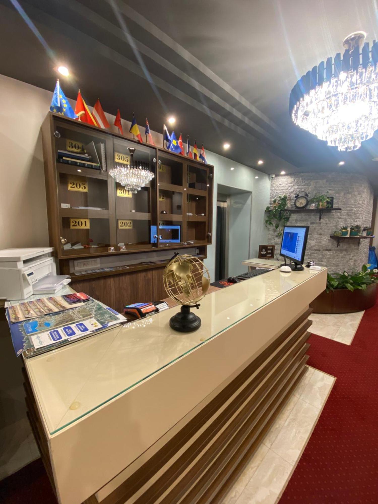 Padam & Hotel 4*