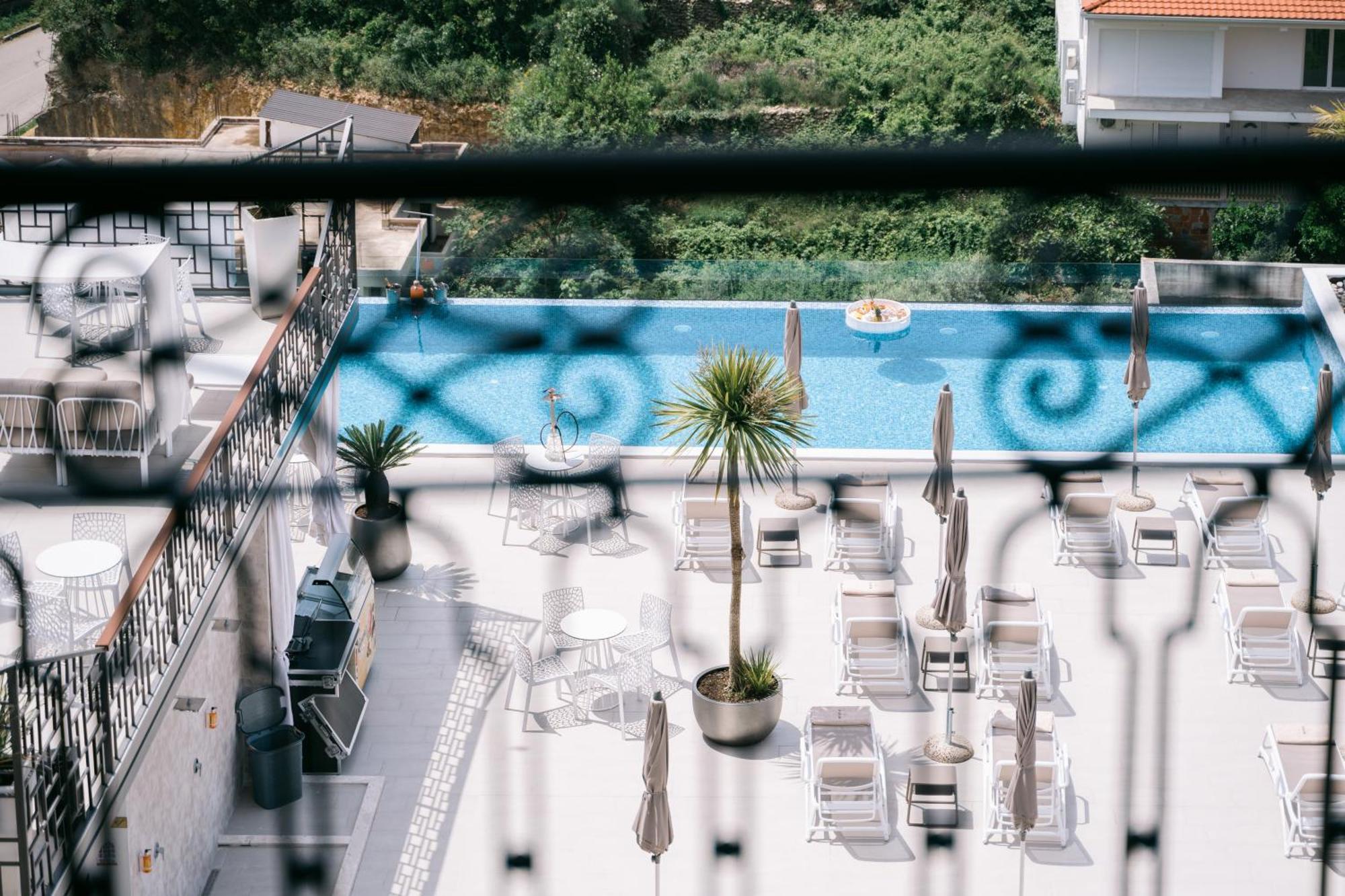 Hotel Padam &