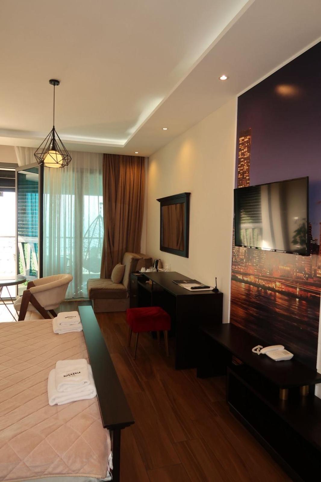 Padam & Hotel 4*