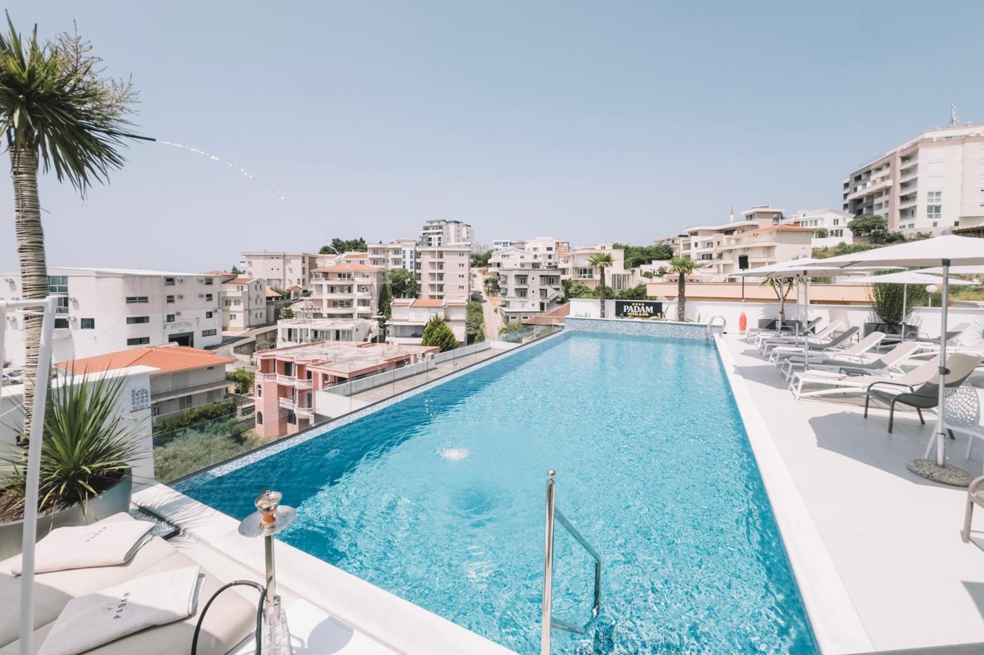 Hotel Padam &