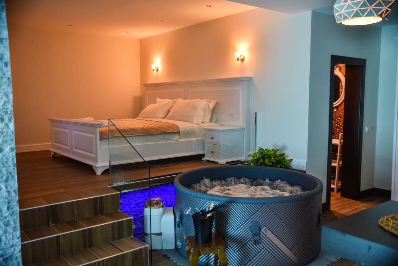 Padam & Hotel Ulcinj