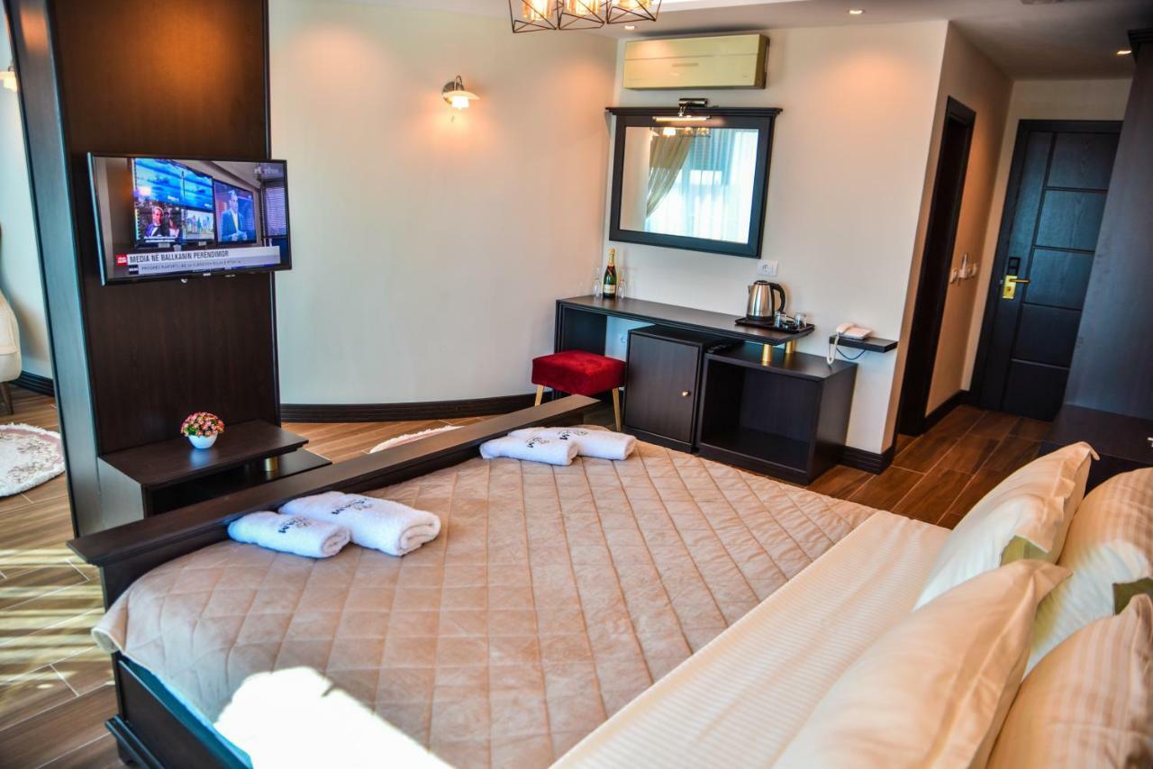 Padam & Hotel 4*