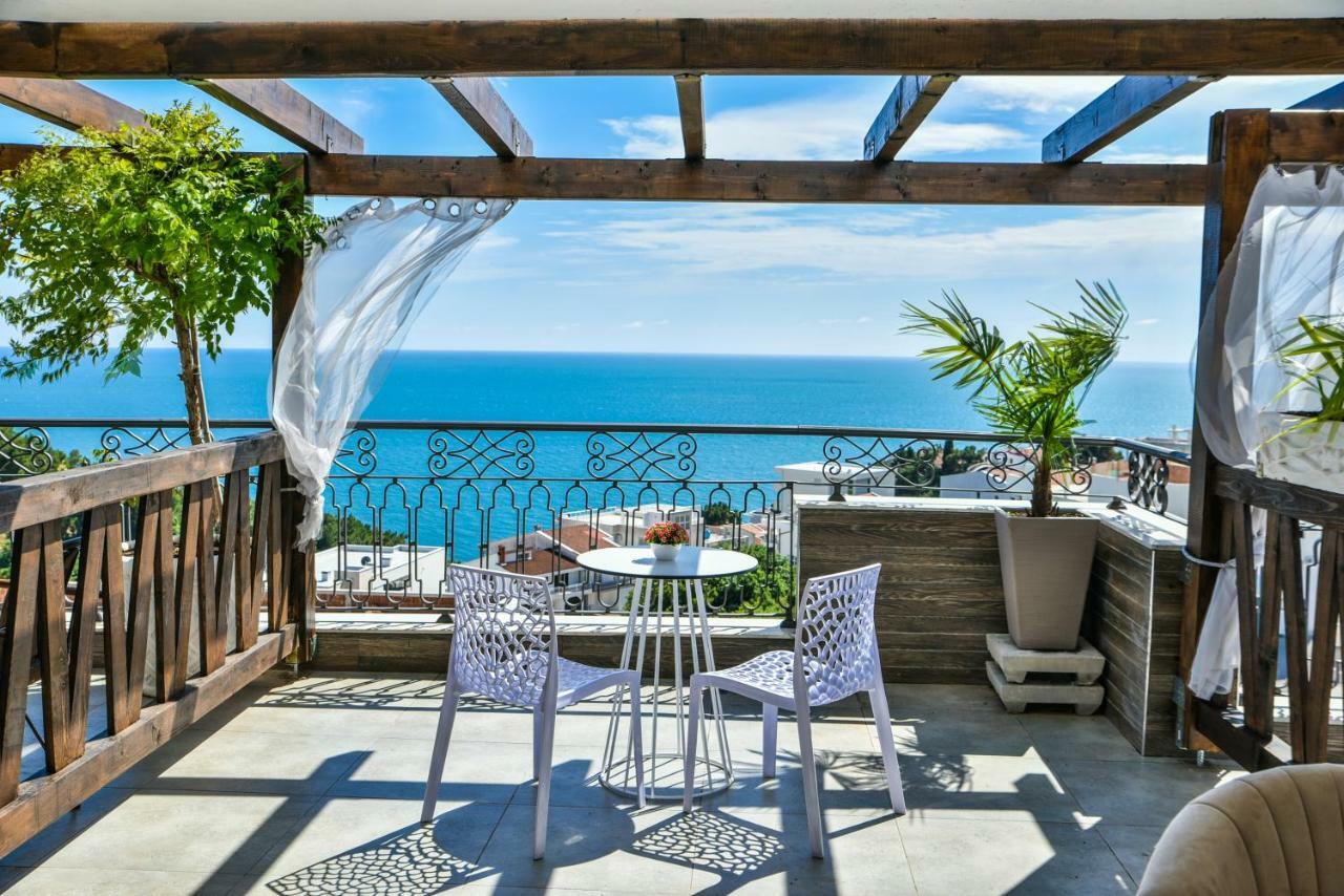 Padam & Hotel 4*
